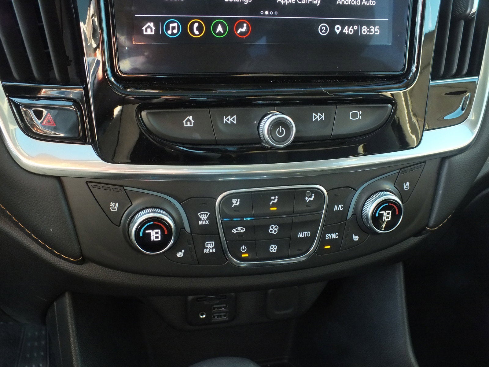 2021 Chevrolet Traverse Premier AWD *CLEAN CARFAX! ROOMY!*