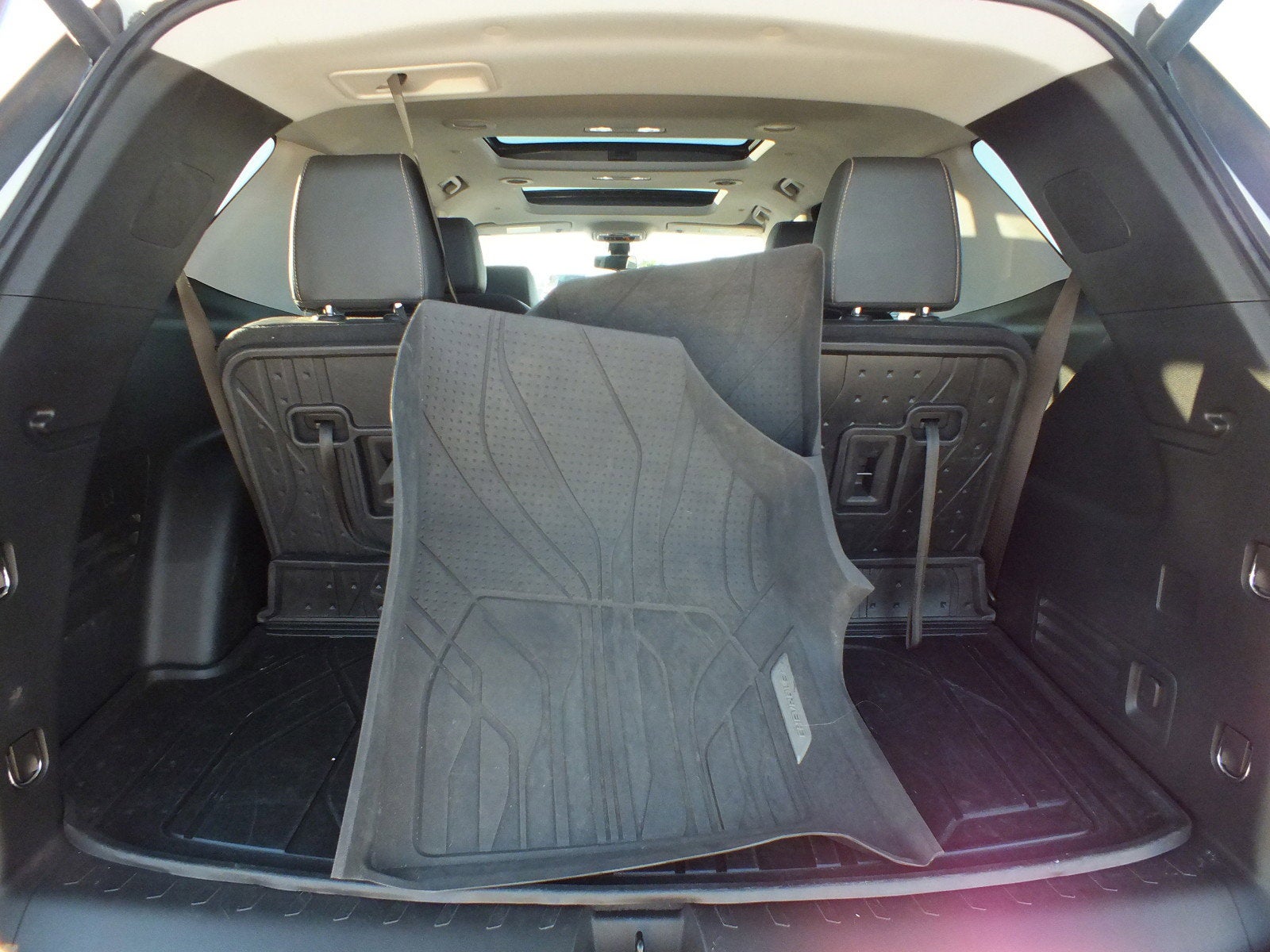 2021 Chevrolet Traverse Premier AWD *CLEAN CARFAX! ROOMY!*