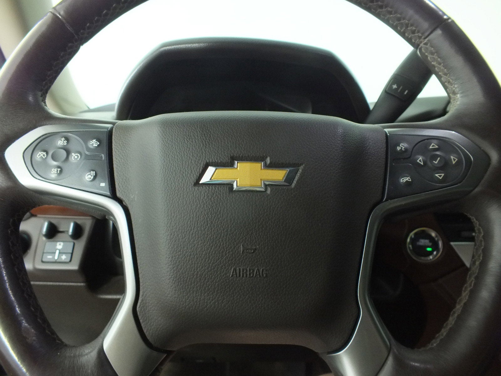 2015 Chevrolet Tahoe LTZ 4WD *LOOKS GREAT!*