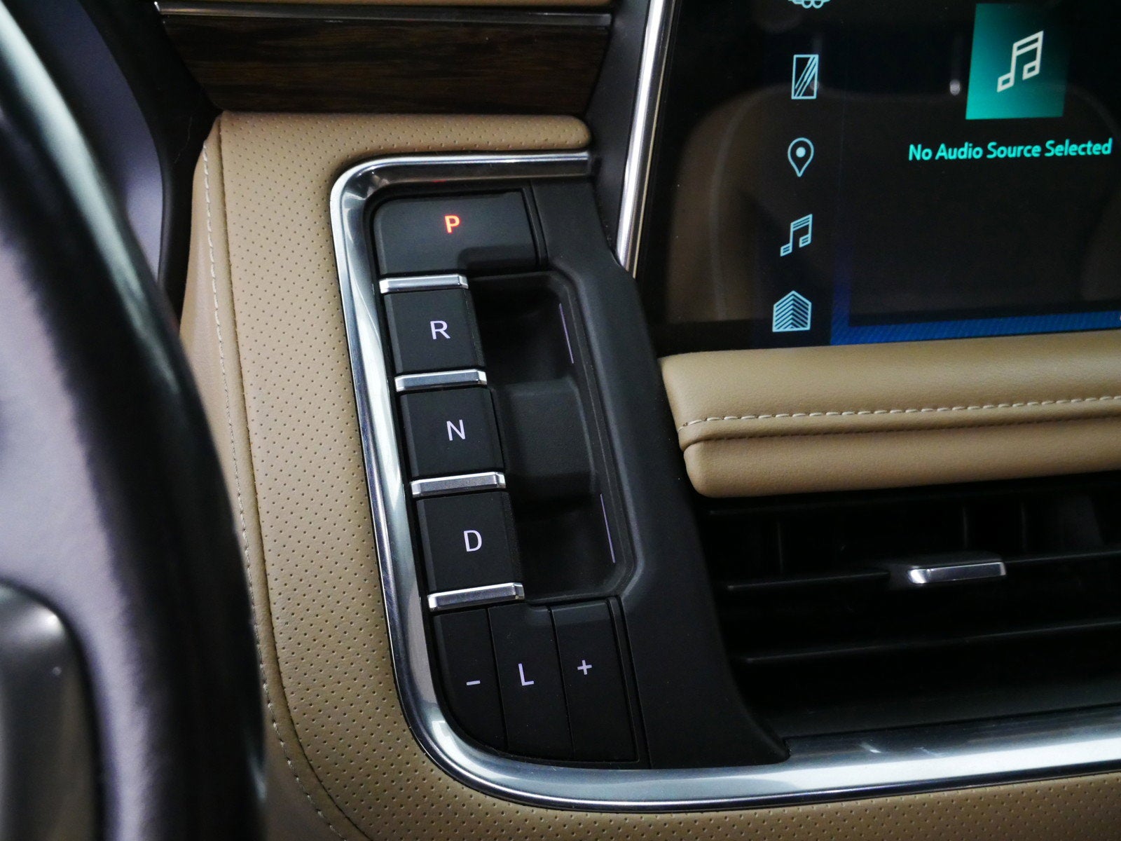 2022 Chevrolet Suburban Premier 4WD *LOOKS GREAT!*