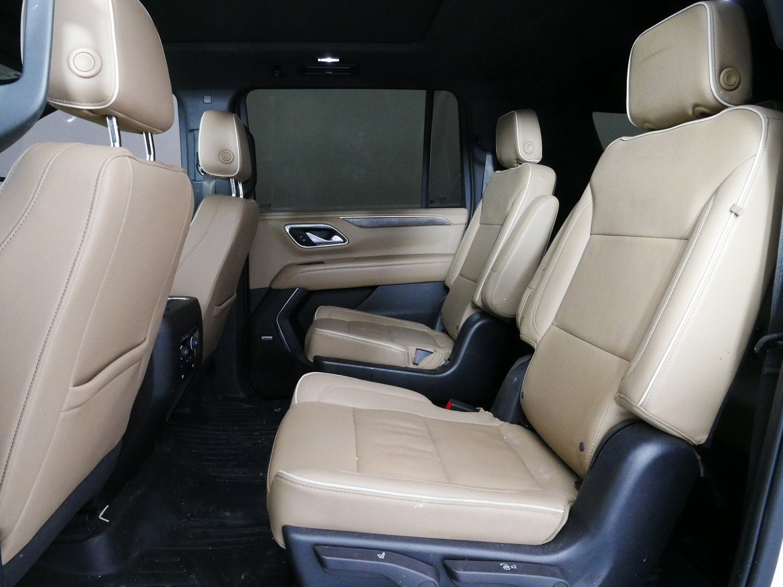 2022 Chevrolet Suburban Premier 4WD *LOOKS GREAT!*