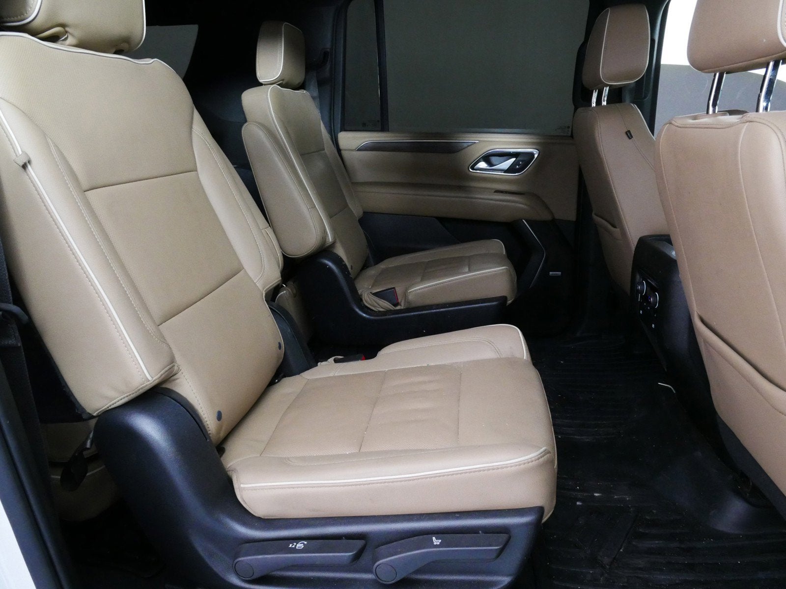 2022 Chevrolet Suburban Premier 4WD *LOOKS GREAT!*