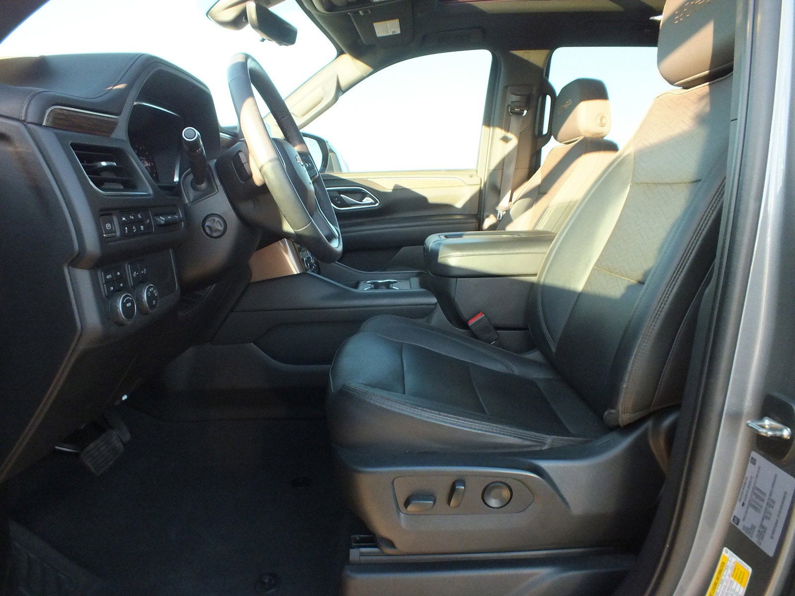 2022 Chevrolet Tahoe High Country 4WD *Room for Everyone! Luxury for You!*