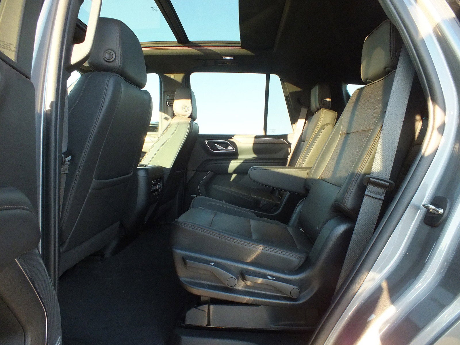 2022 Chevrolet Tahoe High Country 4WD *Room for Everyone! Luxury for You!*