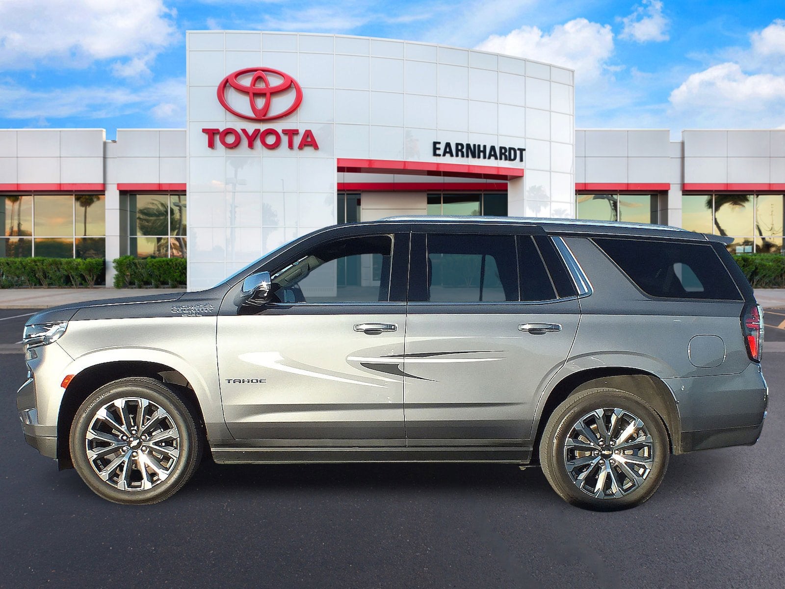 2022 Chevrolet Tahoe High Country 4WD *Room for Everyone! Luxury for You!*