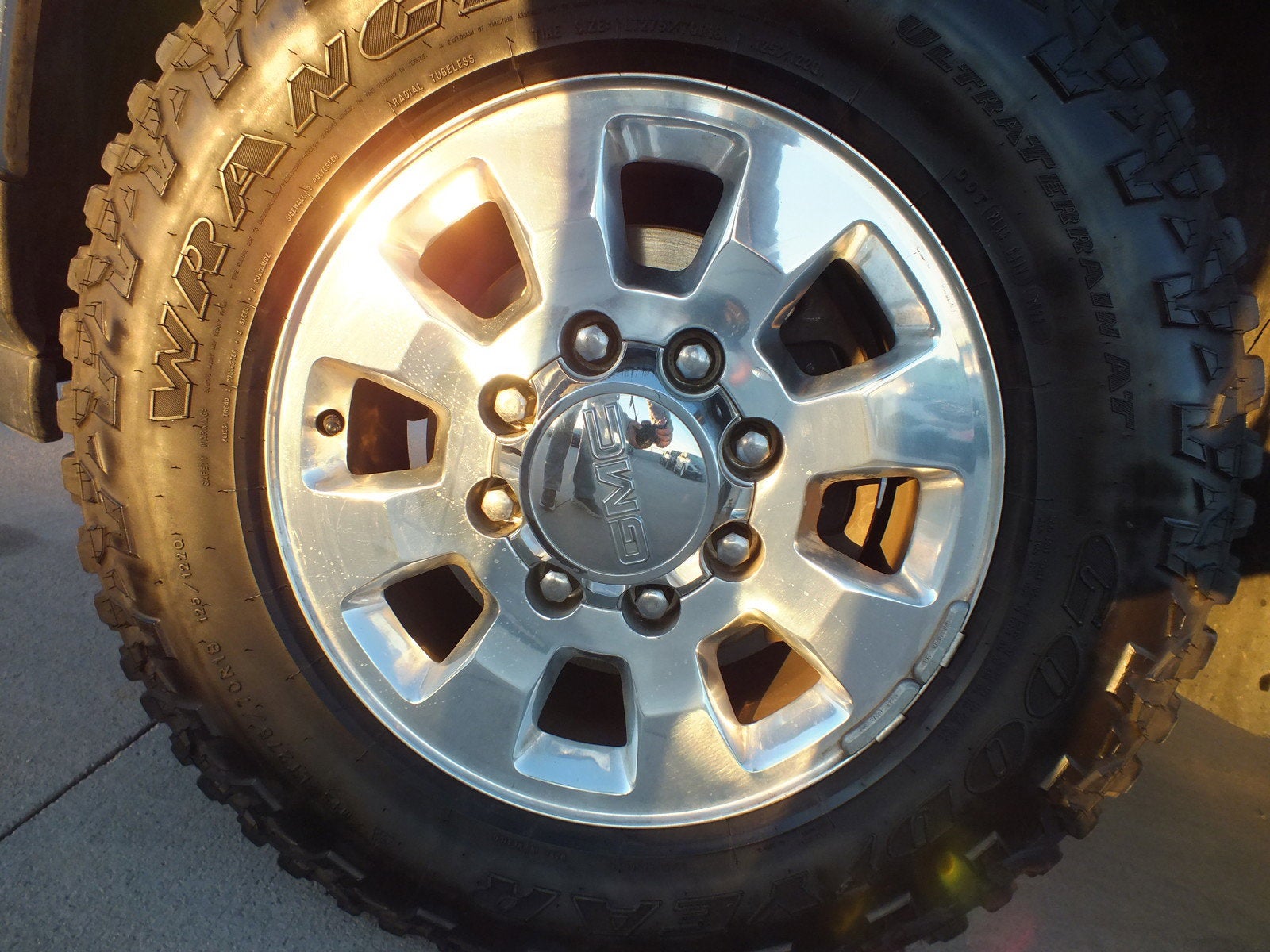 2014 GMC Sierra 2500HD SLE 4WD *CLEAN CARFAX*