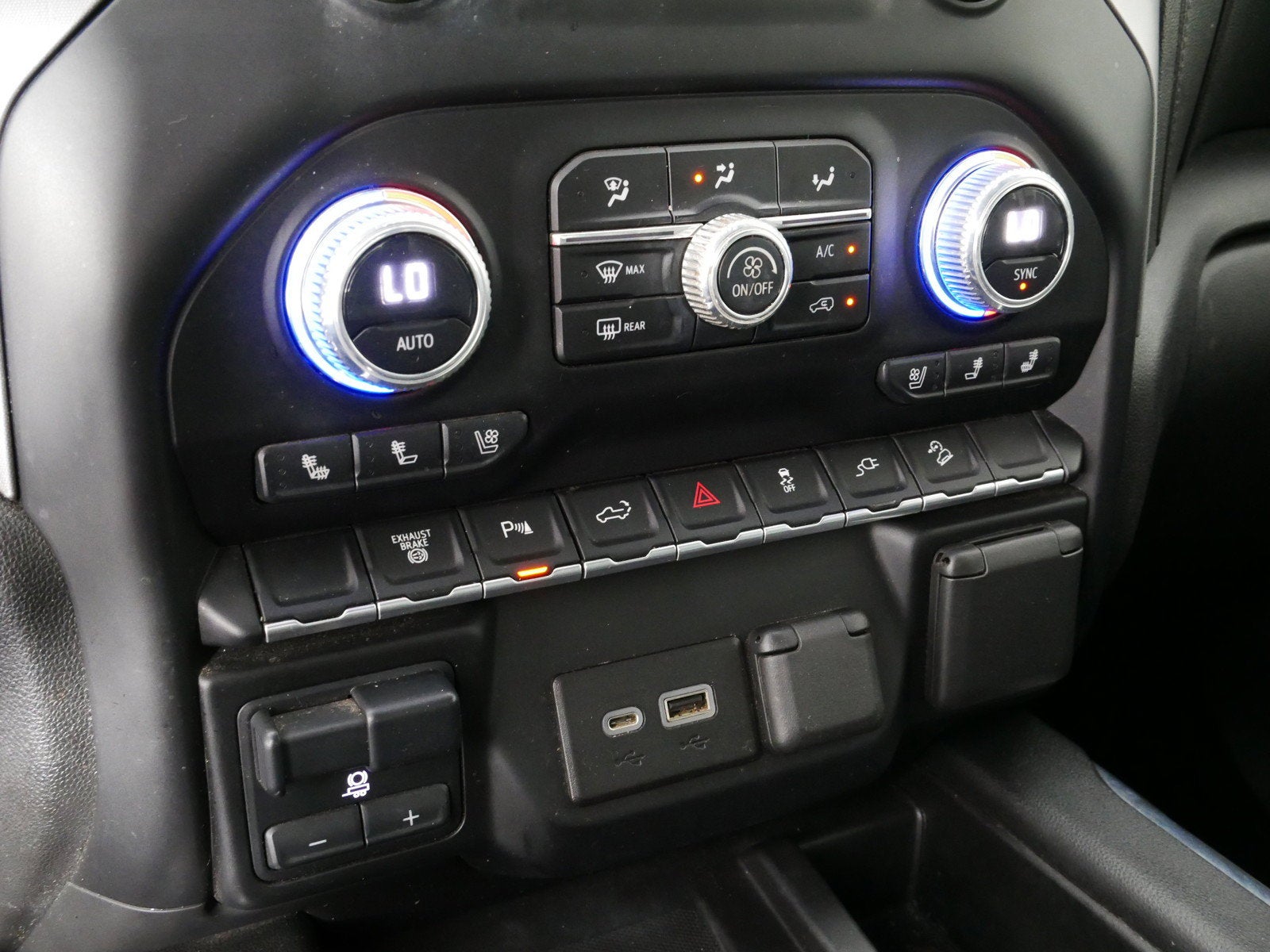 2023 GMC Sierra 2500HD SLT 4WD *CLEAN CARFAX*