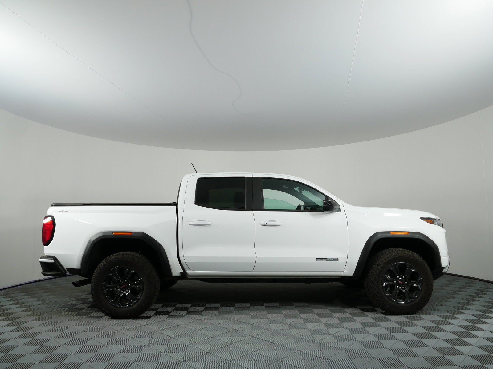 2024 GMC Canyon 4WD Elevation *1-OWNER*