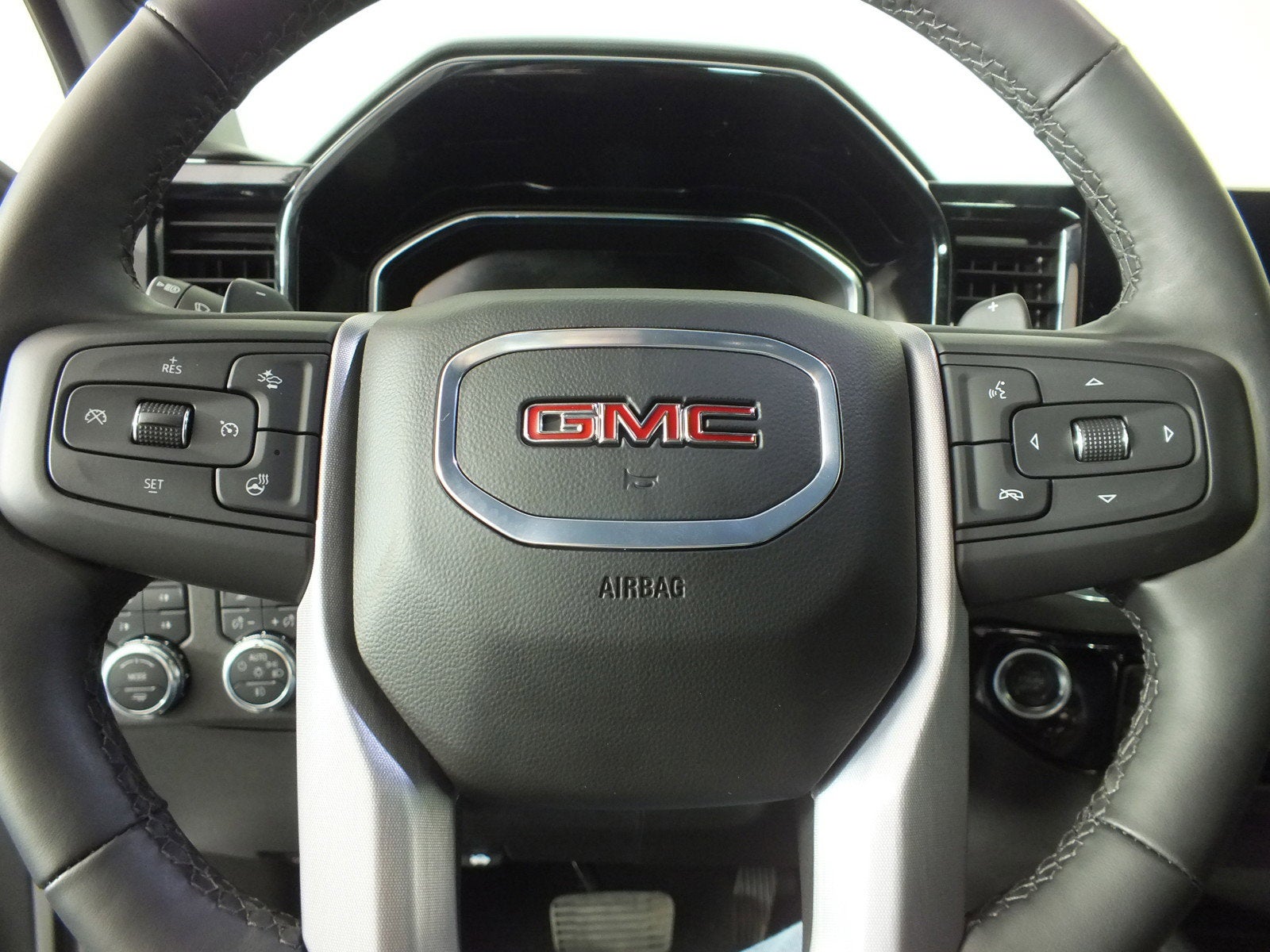 2025 GMC Sierra 1500 Elevation 4WD *1-OWNER! UNDER 3K MILES!*