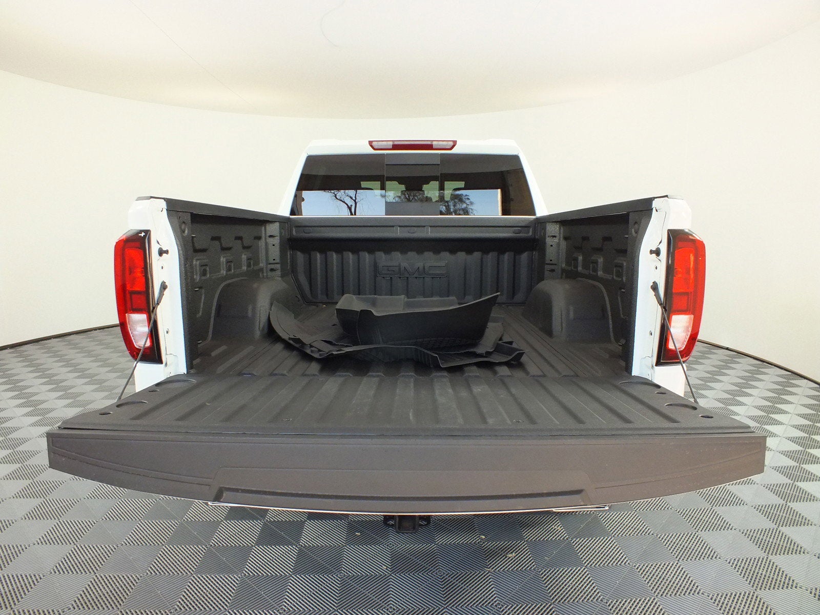 2025 GMC Sierra 1500 Elevation 4WD *1-OWNER! UNDER 3K MILES!*