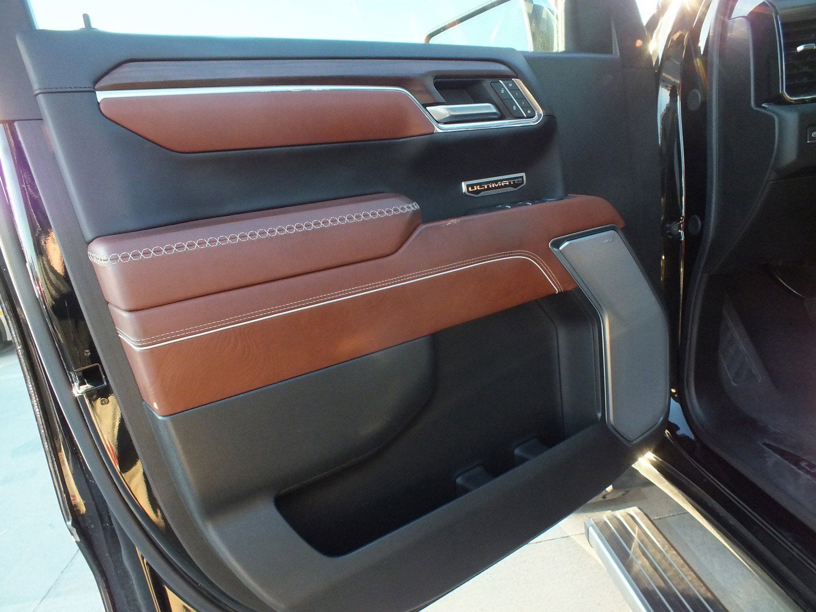 2024 GMC Sierra 1500 Denali Ultimate 4WD *1-OWNER! Luxury Without Limits!*