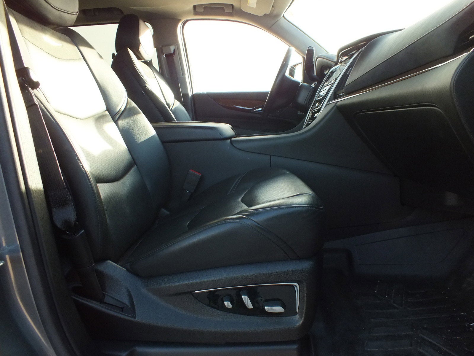 2020 Cadillac Escalade Luxury 4WD *CLEAN CARFAX!*