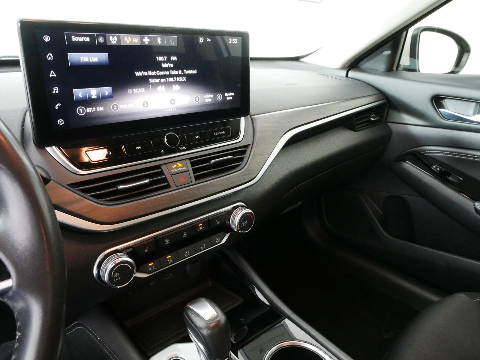 2023 Nissan Altima 2.5 SV FWD *CLEAN CARFAX!*