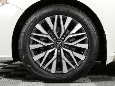 2023 Nissan Altima 2.5 SV FWD *CLEAN CARFAX!*