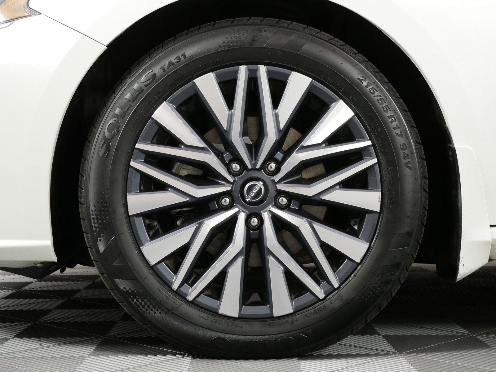 2023 Nissan Altima 2.5 SV FWD *CLEAN CARFAX!*