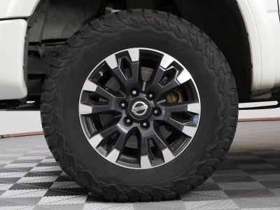 2017 Nissan Titan PRO-4X 4WD *CLEAN CARFAX*