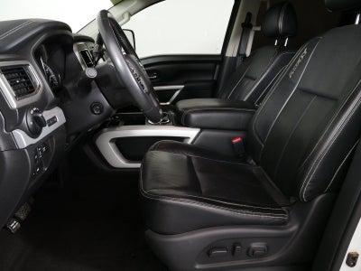 2017 Nissan Titan PRO-4X 4WD *CLEAN CARFAX*