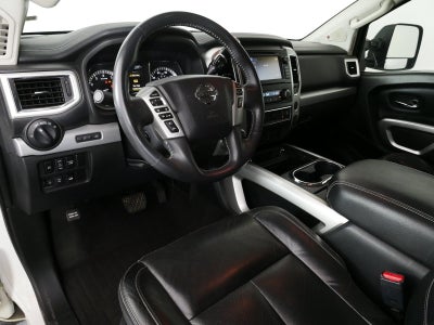 2017 Nissan Titan PRO-4X 4WD *CLEAN CARFAX*