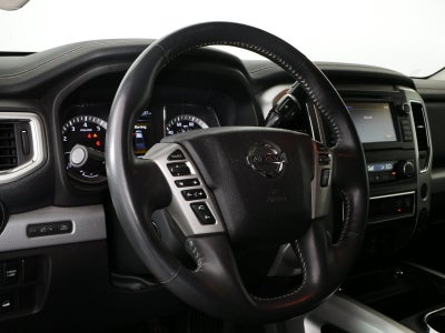 2017 Nissan Titan PRO-4X 4WD *CLEAN CARFAX*
