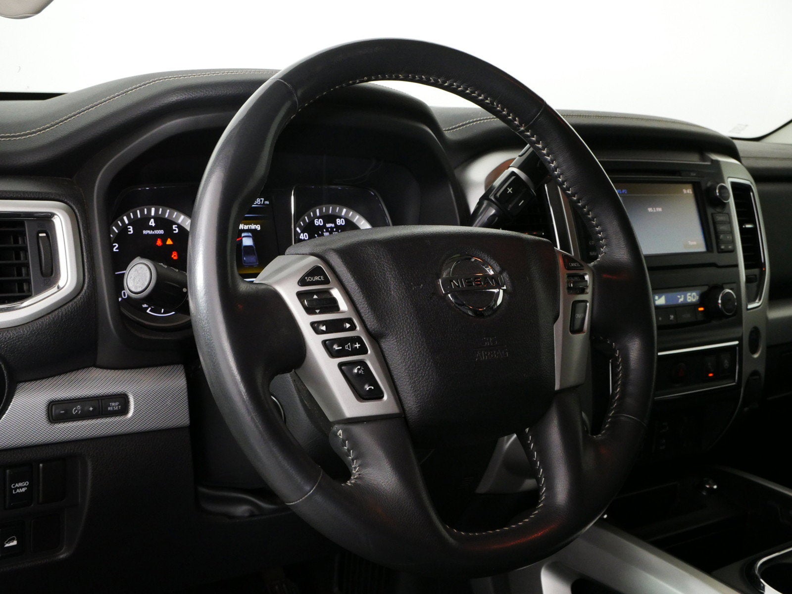 2017 Nissan Titan PRO-4X 4WD *CLEAN CARFAX*