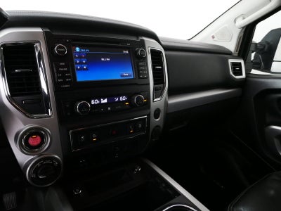 2017 Nissan Titan PRO-4X 4WD *CLEAN CARFAX*