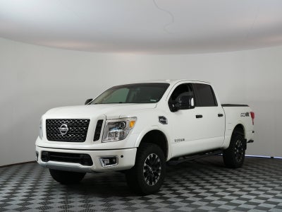 2017 Nissan Titan PRO-4X 4WD *CLEAN CARFAX*