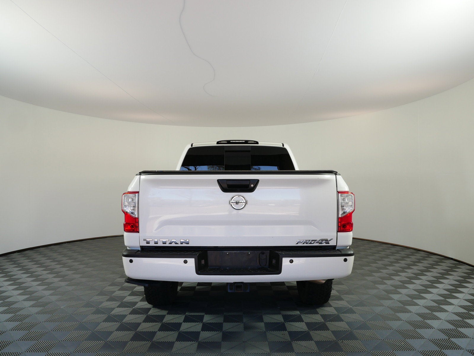 2017 Nissan Titan PRO-4X 4WD *CLEAN CARFAX*