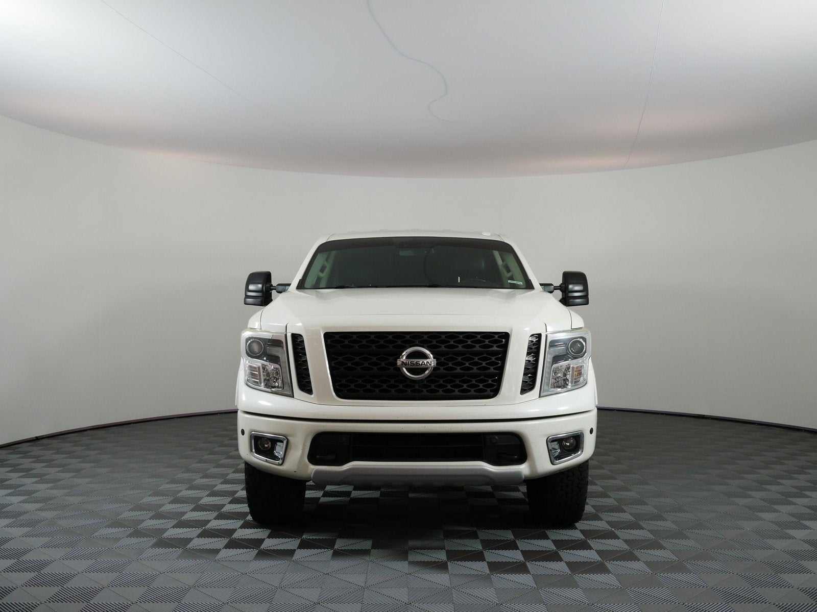 2017 Nissan Titan PRO-4X 4WD *CLEAN CARFAX*