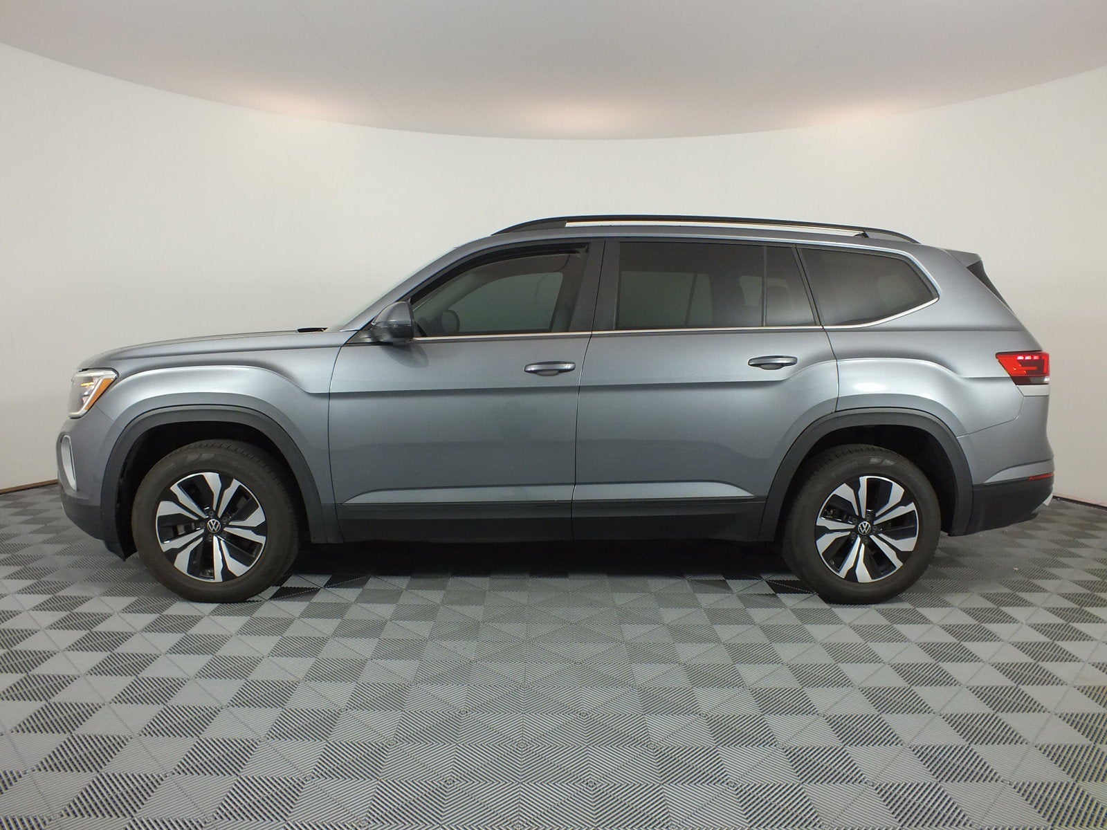2024 Volkswagen Atlas 2.0T SE *1-OWNER! CLEAN CARFAX!*