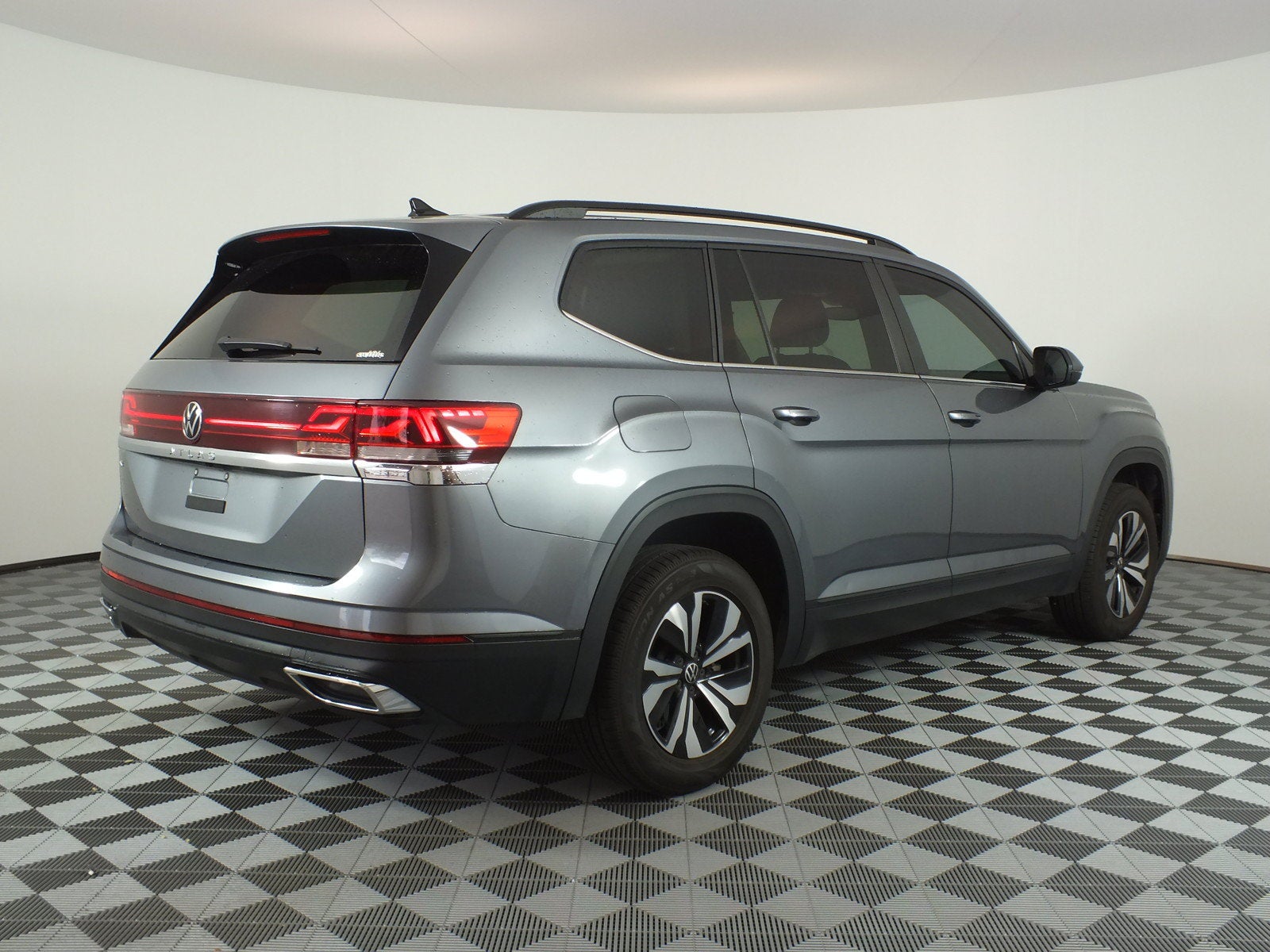 2024 Volkswagen Atlas 2.0T SE *1-OWNER! CLEAN CARFAX!*