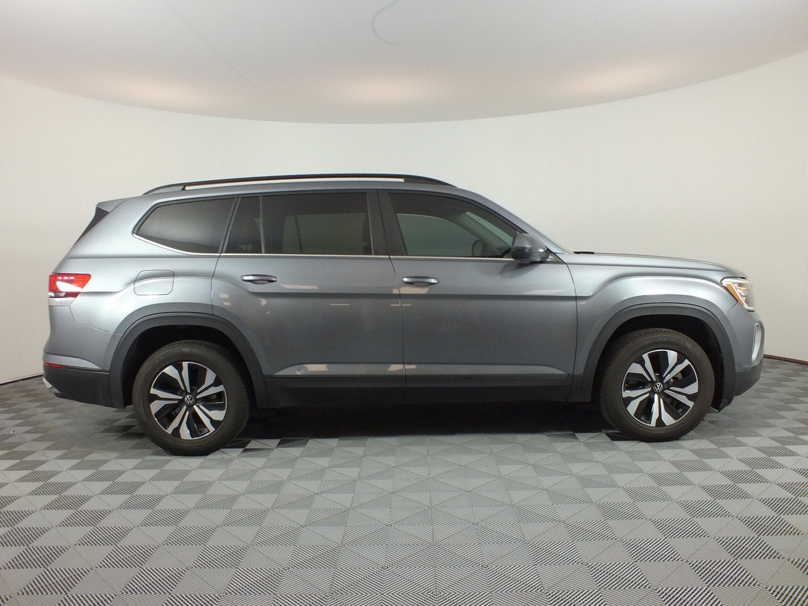 2024 Volkswagen Atlas 2.0T SE *1-OWNER! CLEAN CARFAX!*
