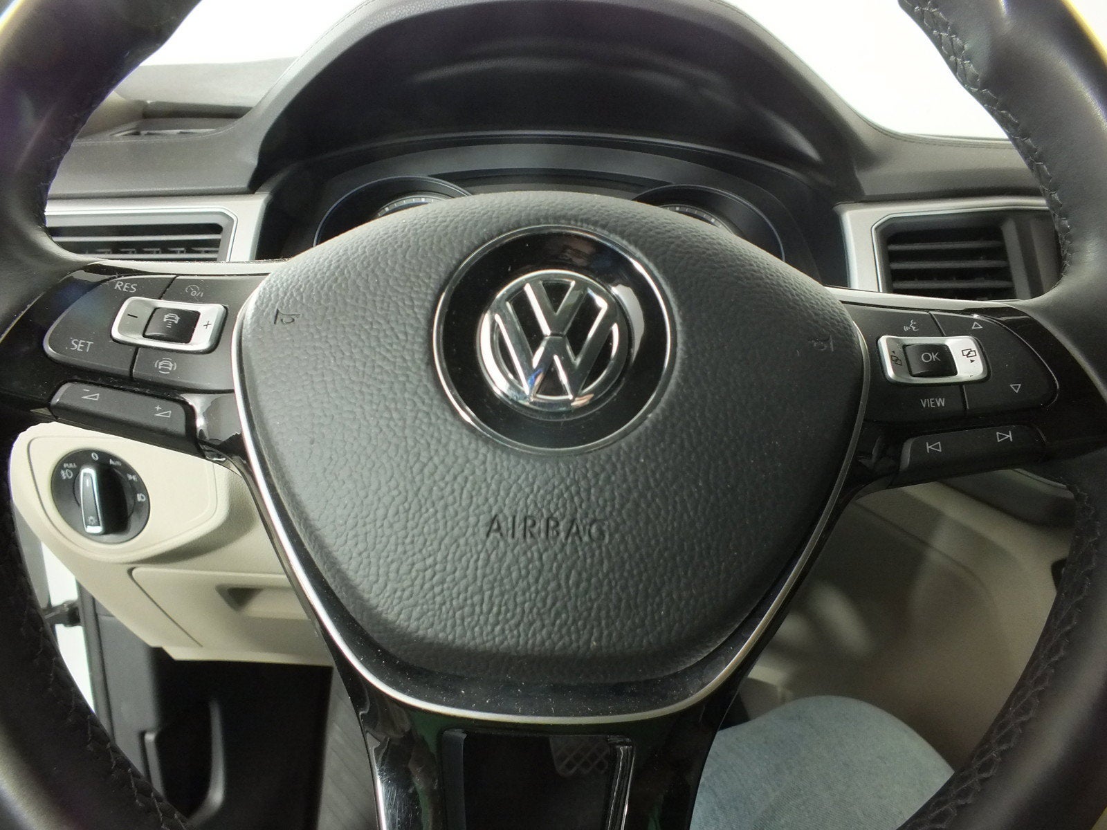 2019 Volkswagen Atlas 3.6L V6 SE w/Technology AWD *CLEAN CARFAX*