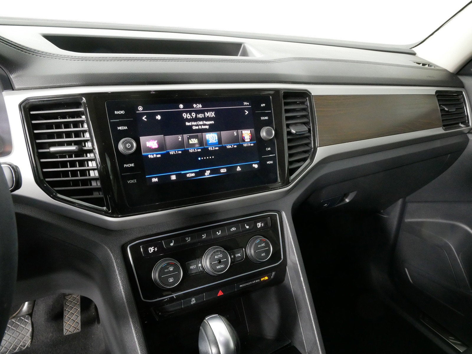 2023 Volkswagen Atlas 3.6L V6 SE w/Technology FWD *CLEAN CARFAX!*