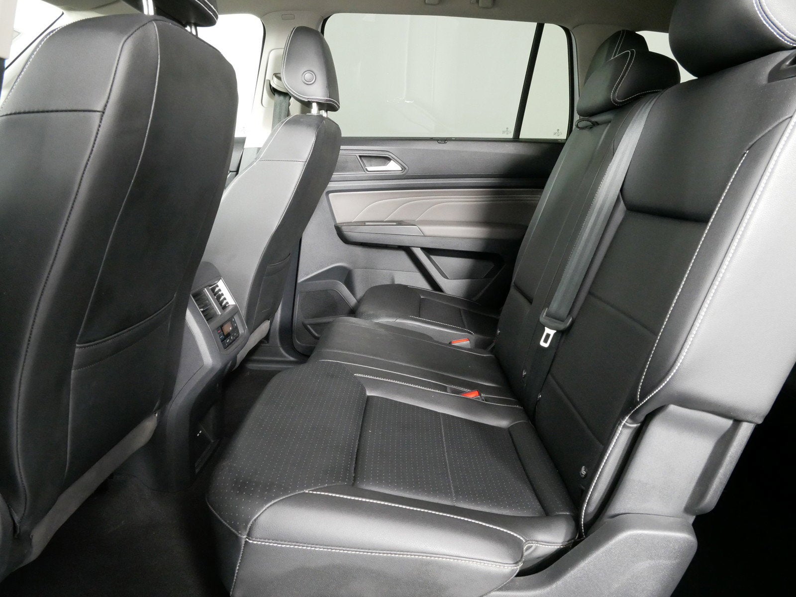 2023 Volkswagen Atlas 3.6L V6 SE w/Technology FWD *CLEAN CARFAX!*