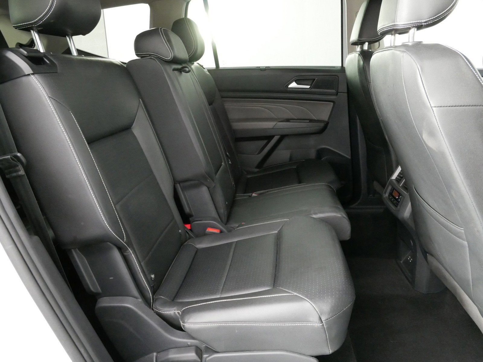 2023 Volkswagen Atlas 3.6L V6 SE w/Technology FWD *CLEAN CARFAX!*