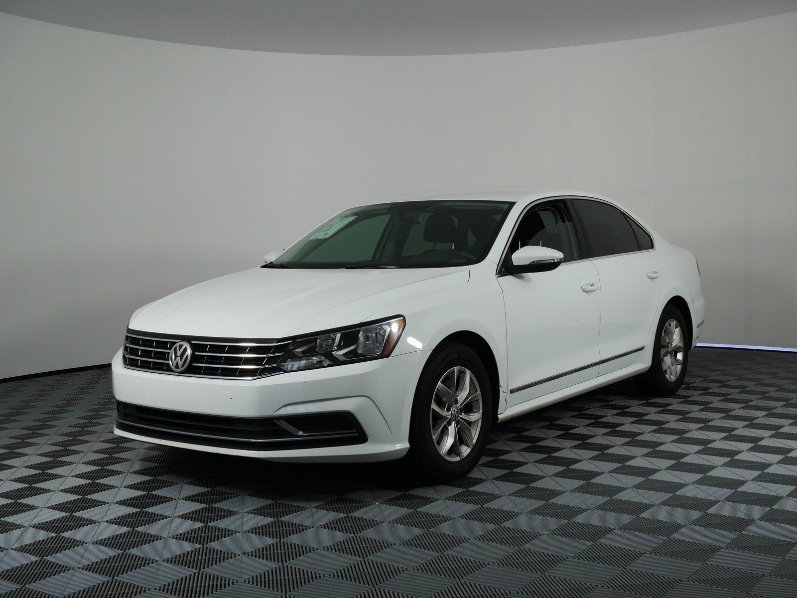 Used 2017 Volkswagen Passat S with VIN 1VWAT7A36HC006325 for sale in Mesa, AZ