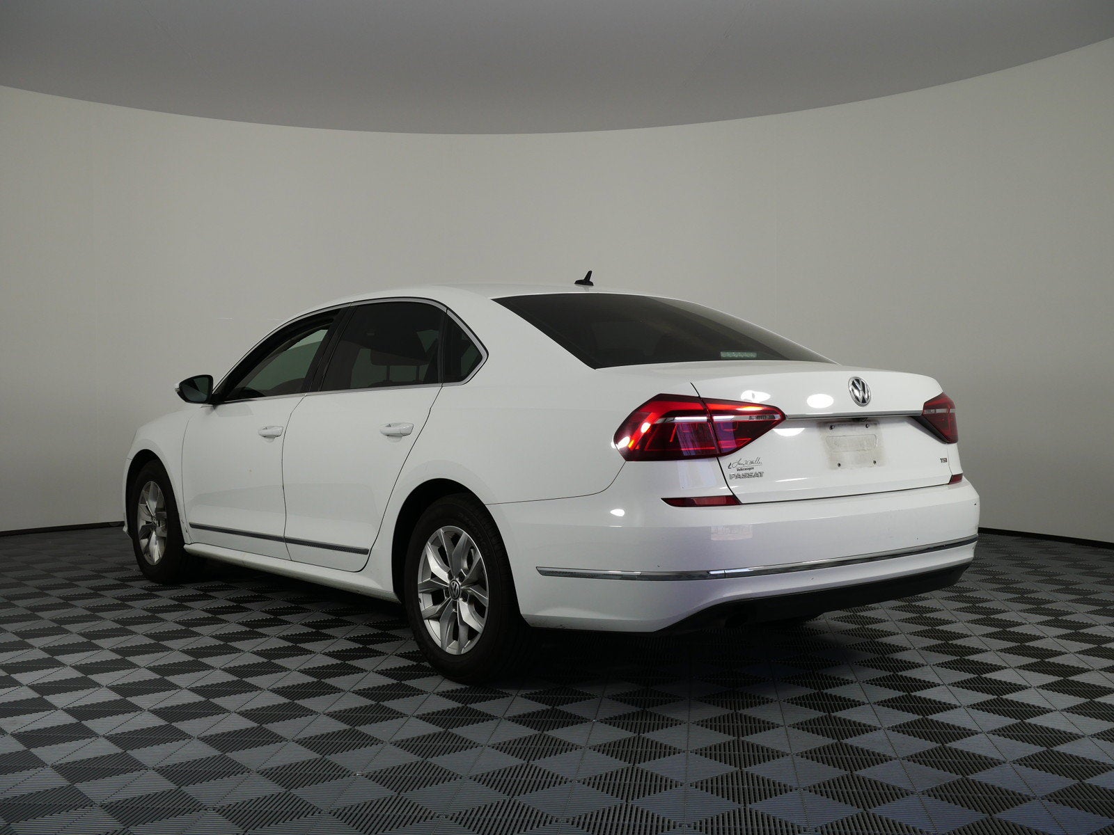 2017 Volkswagen Passat 1.8T S *1-OWNER! CLEAN CARFAX*