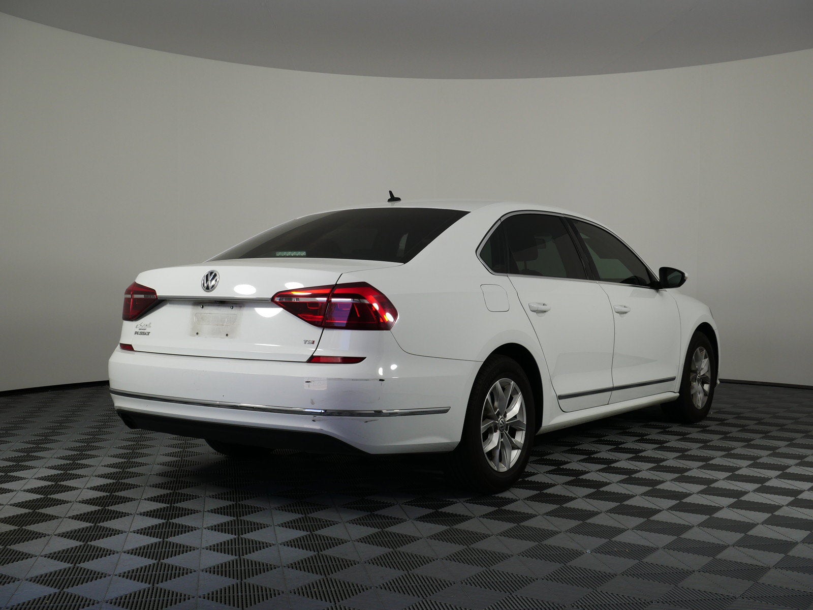 2017 Volkswagen Passat 1.8T S *1-OWNER! CLEAN CARFAX*