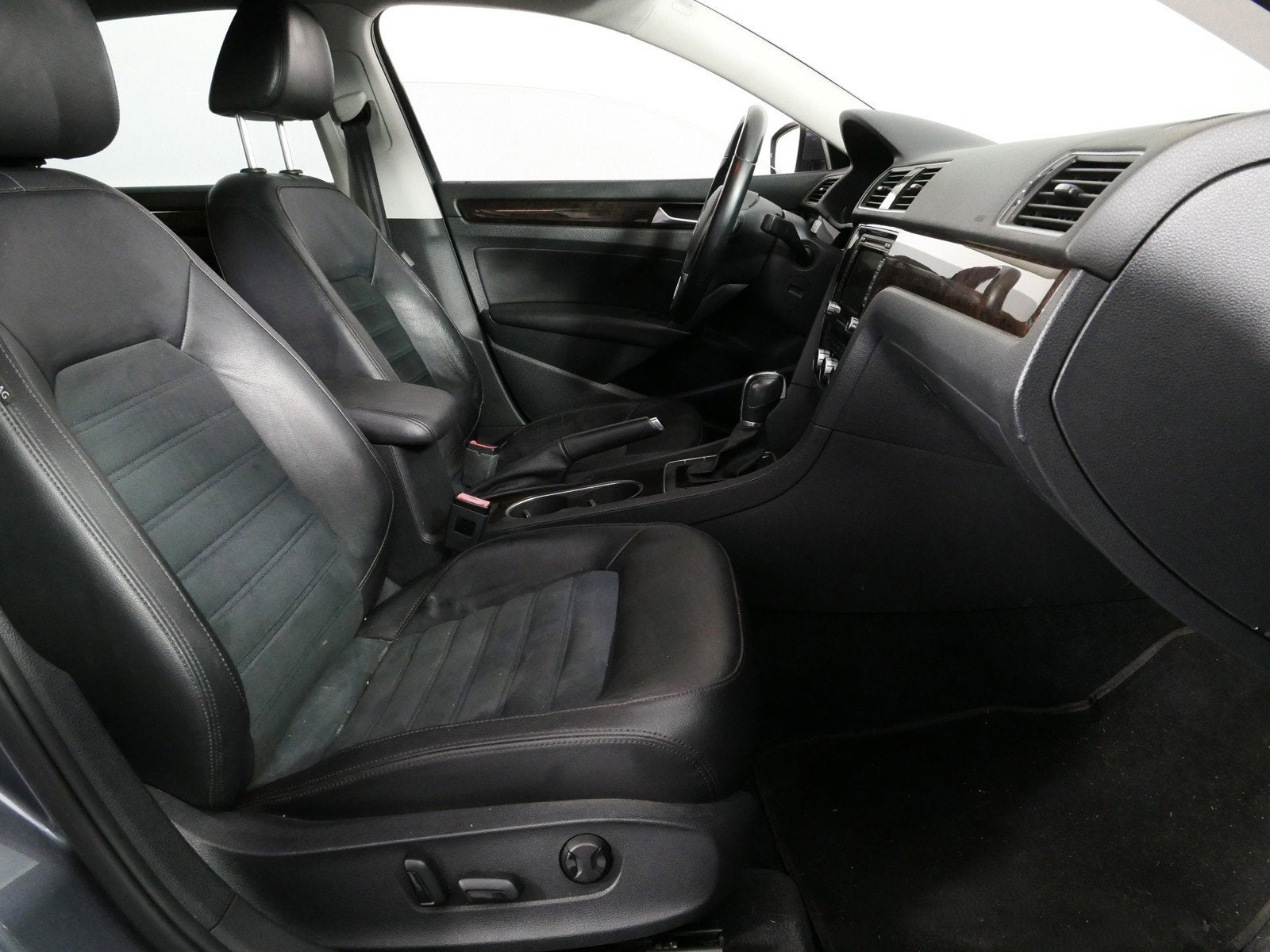 2014 Volkswagen Passat TDI SEL Premium *CLEAN CARFAX*