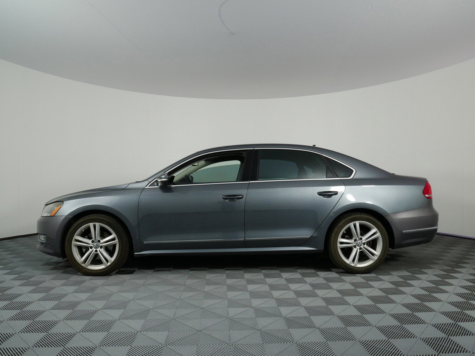 2014 Volkswagen Passat TDI SEL Premium *CLEAN CARFAX*