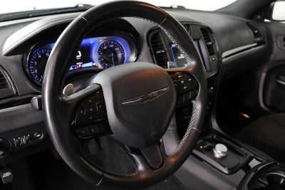 2019 Chrysler 300 300S RWD *CLEAN CARFAX, 1 OWNER!*