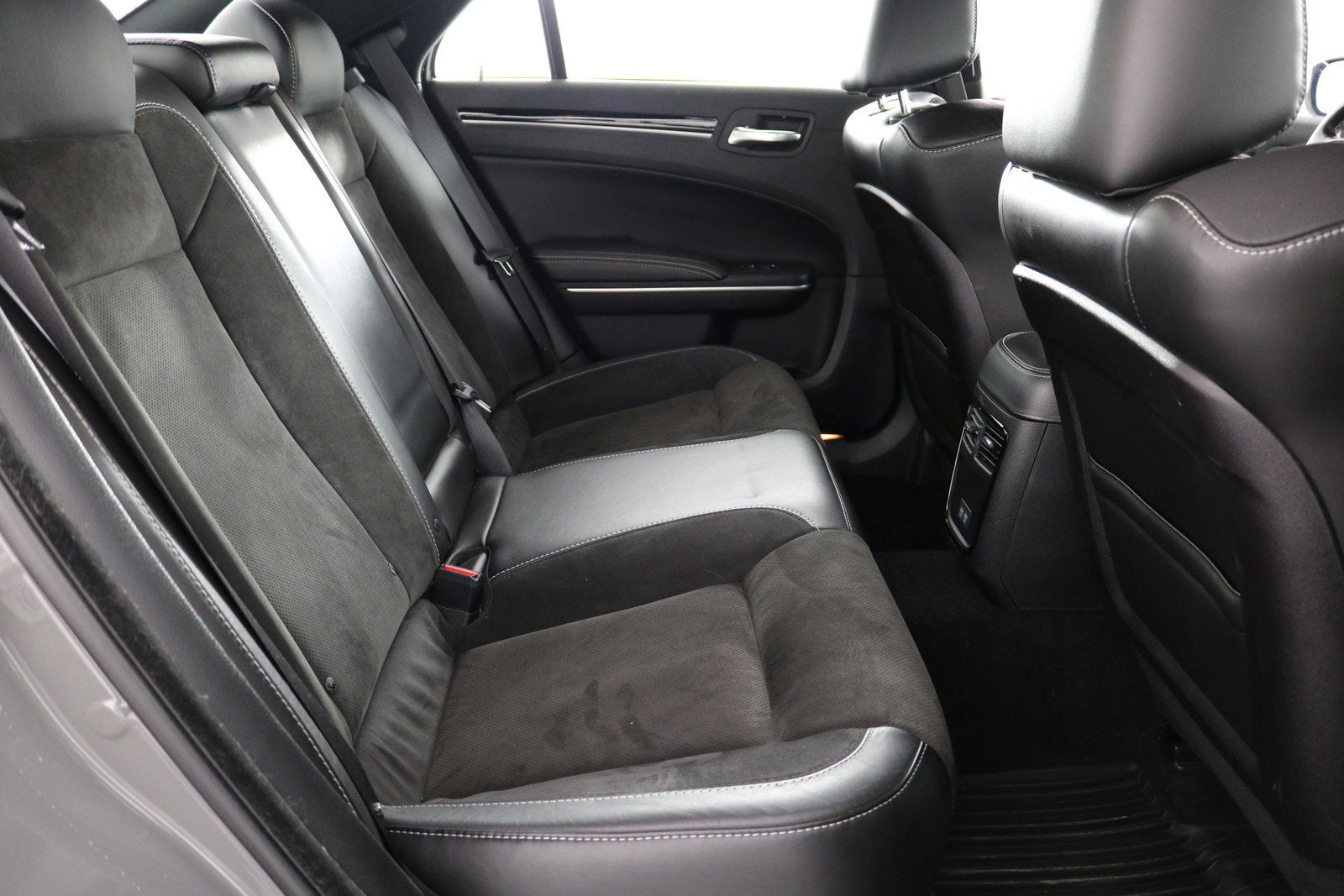 2019 Chrysler 300 300S RWD *CLEAN CARFAX, 1 OWNER!*