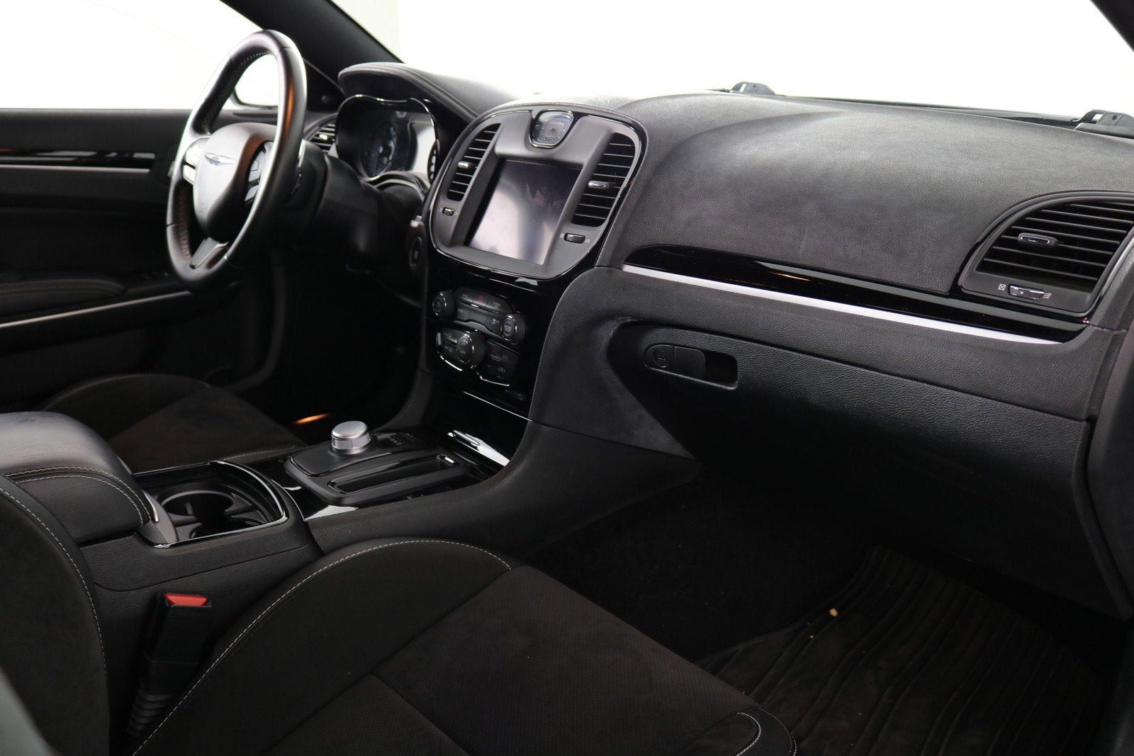 2019 Chrysler 300 300S RWD *CLEAN CARFAX, 1 OWNER!*