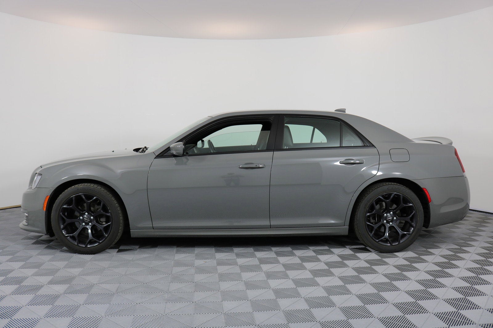 2019 Chrysler 300 300S RWD *CLEAN CARFAX, 1 OWNER!*