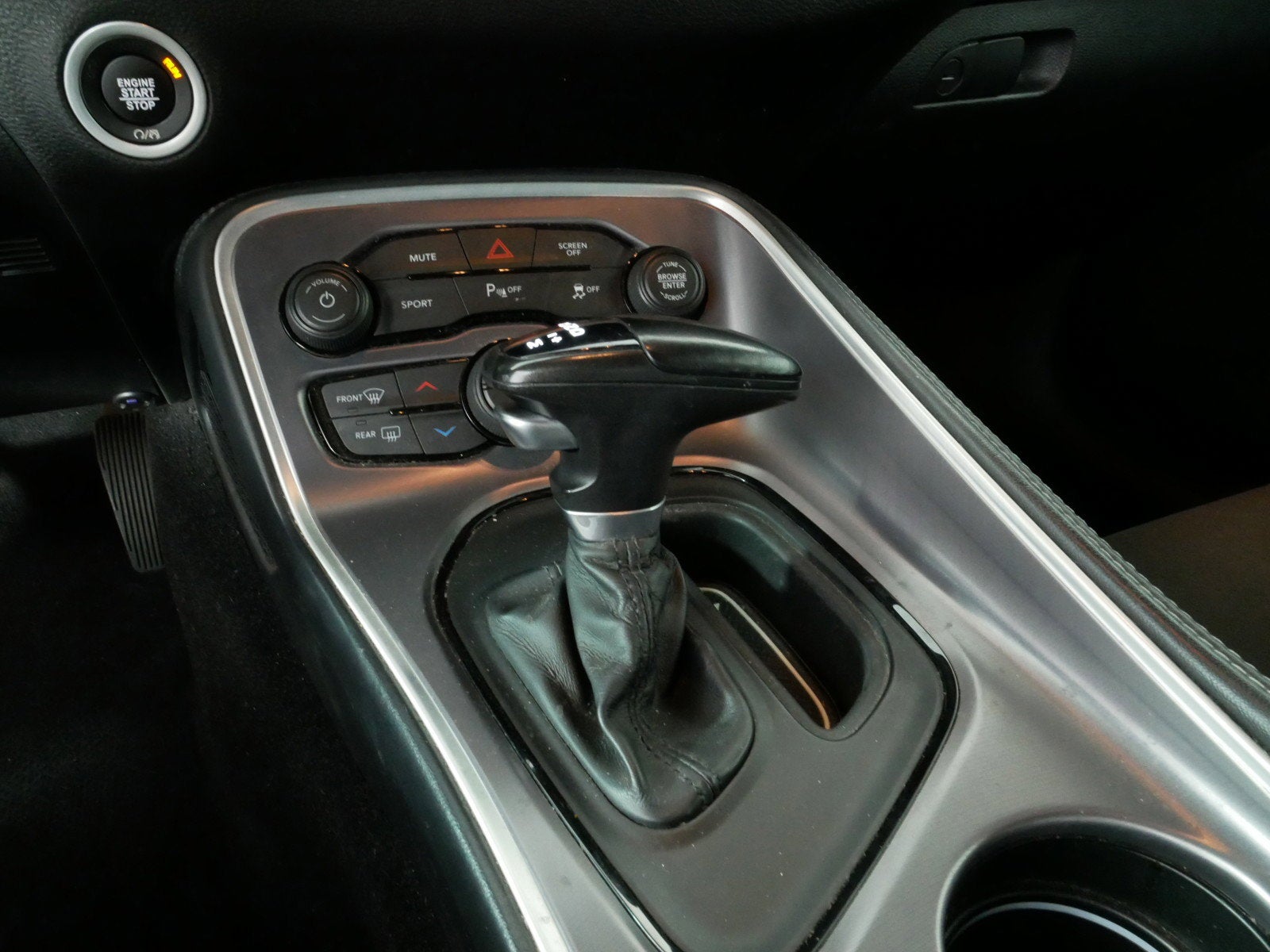 2021 Dodge Challenger SXT *LOOKS GREAT!*