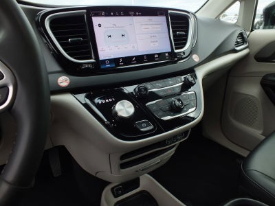 2024 Chrysler Pacifica Touring L *1-OWNER*