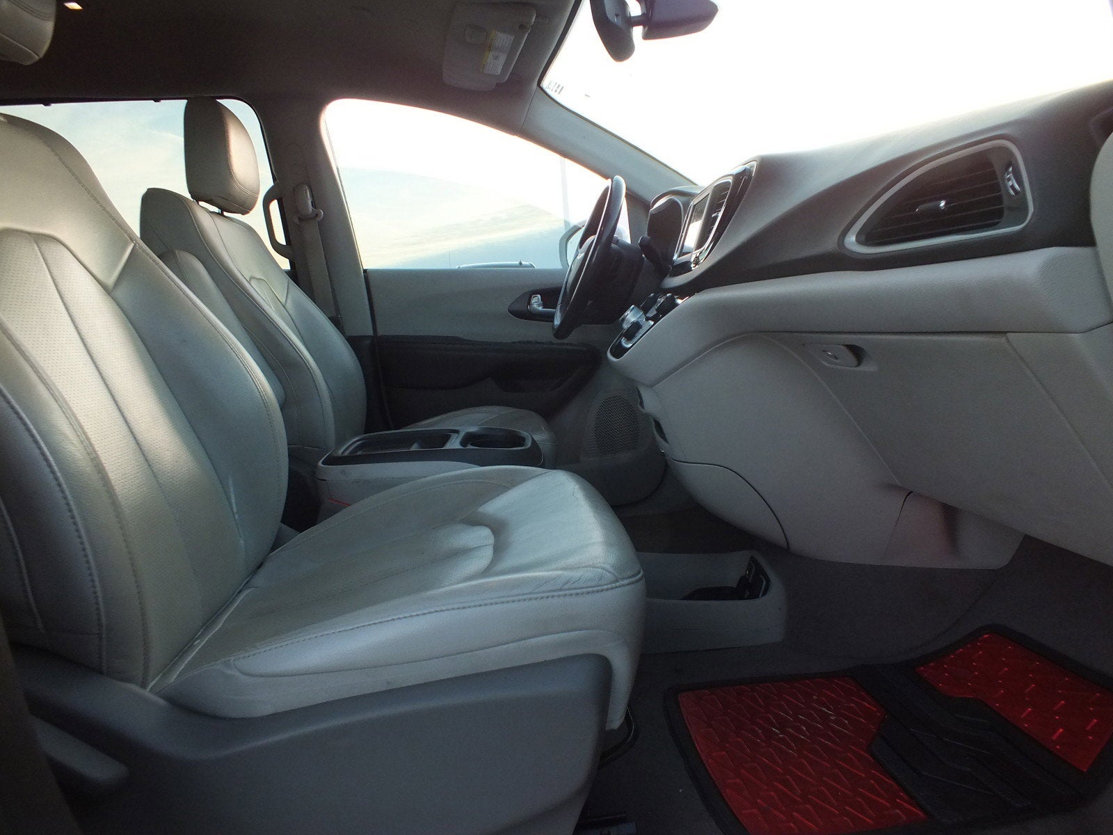 2020 Chrysler Pacifica Touring L *ROOMY!*