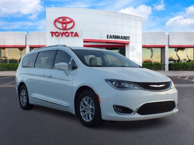 2020 Chrysler Pacifica Touring L *ROOMY!*
