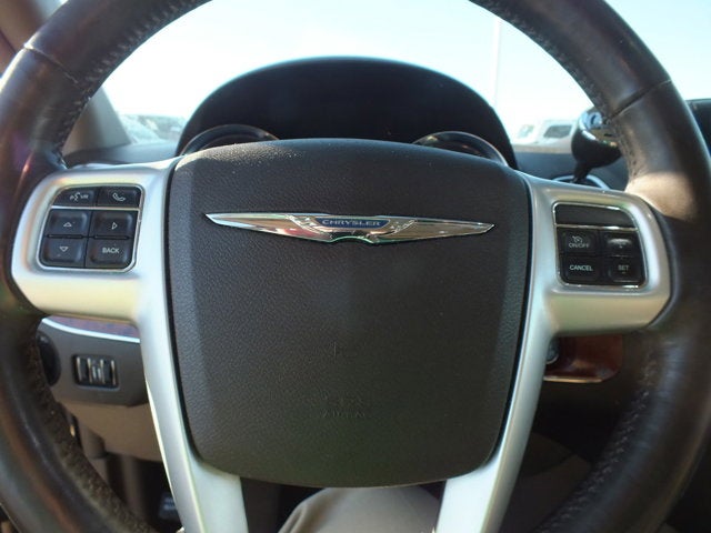 2015 Chrysler Town & Country Touring *CLEAN CARFAX*