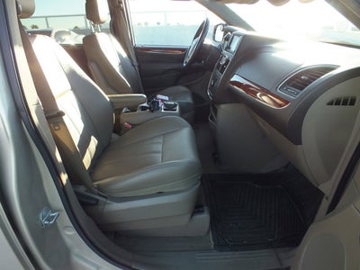 2015 Chrysler Town & Country Touring *CLEAN CARFAX*